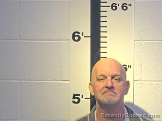 Mugshot of DANNY L EVERETT