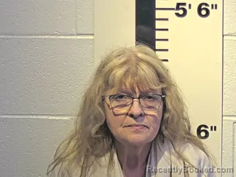 Mugshot of VICKIE M EDWARDS