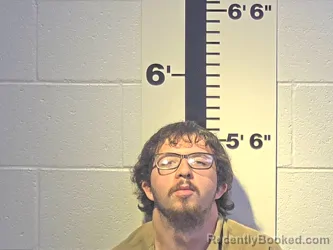 Mugshot of DYLAN C MCQUEEN