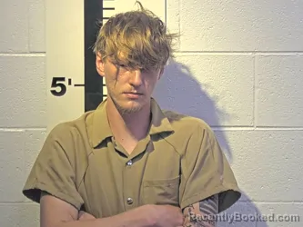 Mugshot of JARRED T MABE booked in Claiborne County, Tennessee on April 16, 2026