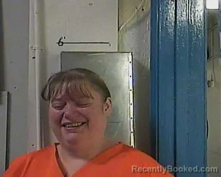 Mugshot of LECIA CARR