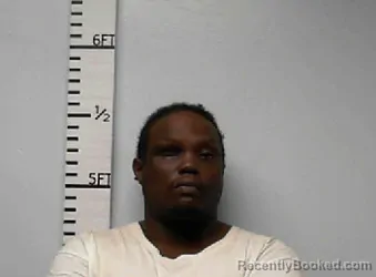 Mugshot of Charles Tyrone Siggers booked in Hardin County, Texas on August 27, 2026