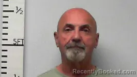 Mugshot of Earl Dean Tuttle booked in Hardin County, Texas on April 5, 2026