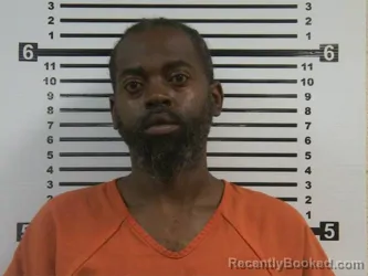 Mugshot of DEANGELO CRANDOLE HAMPTON