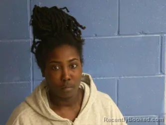 Mugshot of ALEXUS SHARNELL VAUGHN booked in Humphreys County, Tennessee on April 21, 2026