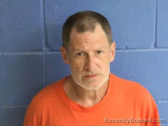 Mugshot of SEAN MICHAEL WINSTEAD booked in Humphreys County, Tennessee on April 28, 2026