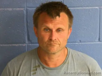 Mugshot of ALEC RYAN JONES booked in Humphreys County, Tennessee on May 7, 2026