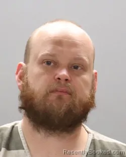 Mugshot of TIMOTHY EARNHEART