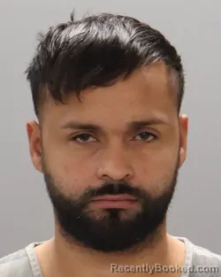 Mugshot of VICTOR MANUEL FIGUEROA MUNOZ