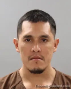 Mugshot of OSCAR MIRANDA BENITEZ