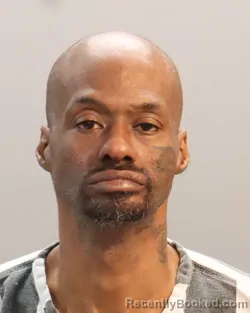 Mugshot of DONALD HOLLOWAY MANNS