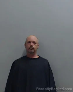 Mugshot of THOMAS LEWIS SMITH