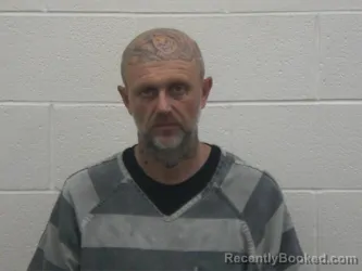 Mugshot of ROBERT EUGENE LANTER booked in Loudon County, Tennessee on May 4, 2026