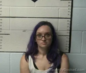 Mugshot of KASMIN SHAY RICHARDSON booked in Macon County, Tennessee on August 1, 2026