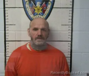 Mugshot of MICHAEL D MUNGLE