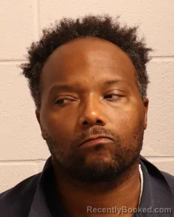 Mugshot of LAVARIS ANTONO BRADLEY