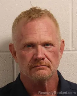 Mugshot of CHRISTOPHER ALLAN LEAF