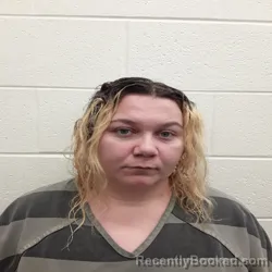 Mugshot of SUMMER LEA BEASLEY