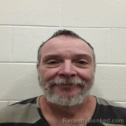 Mugshot of SHAWN ALLAN HICKS booked in Monroe County, Tennessee on April 28, 2026