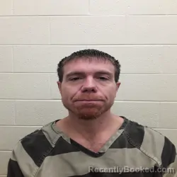 Mugshot of ROBERT AUSTIN LEE DAVIS booked in Monroe County, Tennessee on May 8, 2026
