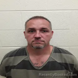 Mugshot of ROBERT WESLEY LYNOTT booked in Monroe County, Tennessee on May 28, 2026