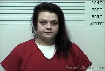 Mugshot of DANIELLE HOPE ROBERTS