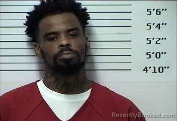 Mugshot of JOVANI CHEROD ROBINSON