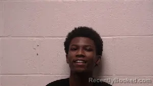 Mugshot of La'rone Lamont Giddens booked in Robertson County, Tennessee on August 19, 2026