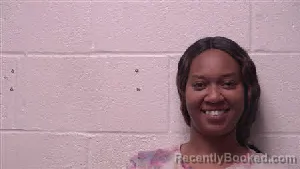 Mugshot of Shadaricka Quarshae Thacker booked in Robertson County, Tennessee on April 28, 2026