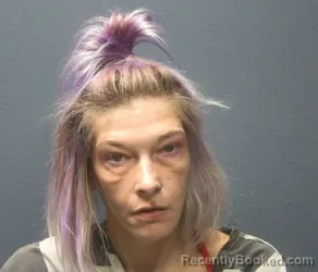 Mugshot of AMBER MARIE WEAVER