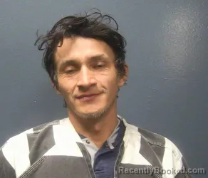 Mugshot of ROBERTO RAMOS-HERNANDEZ