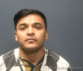 Mugshot of JOSUE DARWIN GONZALES