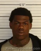 Mugshot of JARQUARIUS M MILLER
