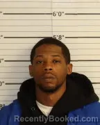 Mugshot of STARVAREOUS BOWEN