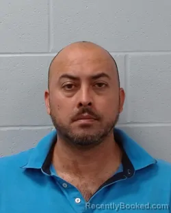 Mugshot of Hector Mendoza