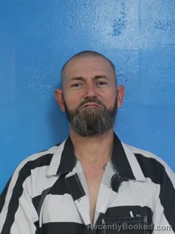 Mugshot of DONALD THOMAS WAYNE LOWE