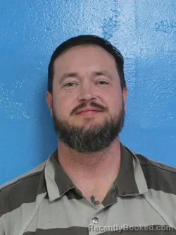 Mugshot of JONATHAN WAYNE FRAZIER booked in Sullivan County, Tennessee on March 28, 2026