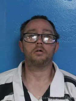 Mugshot of ERIC MICHAEL ADAMSON booked in Sullivan County, Tennessee on April 14, 2026