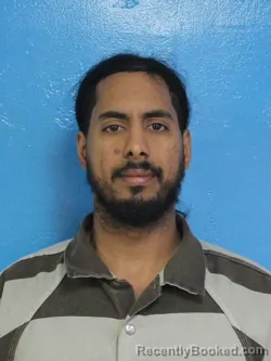 Mugshot of HENDER GUILLERMO MINIER HERNANDEZ