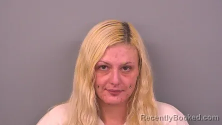 Mugshot of ASHLEE NICOLE CAGLE booked in Sumner County, Tennessee on June 4, 2026