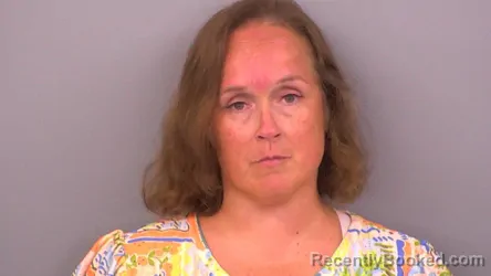 Mugshot of Shaundra Cartwright booked in Sumner County, Tennessee on August 15, 2026