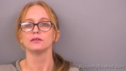 Mugshot of AMANDA M MARTIN