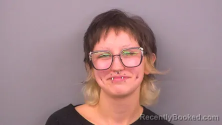Mugshot of Maribel Sesi Ortiz booked in Sumner County, Tennessee on August 18, 2026
