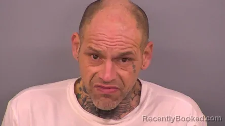 Mugshot of KYLE L WRIGHT