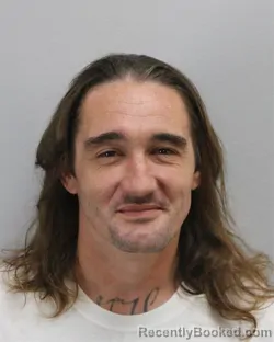 Mugshot of ROBERT CHARLES HOLLINGSWORTH