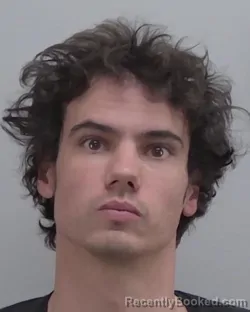 Mugshot of DYLAN ROBERT HERNANDEZ booked in Virginia Beach County, Virginia on March 19, 2026