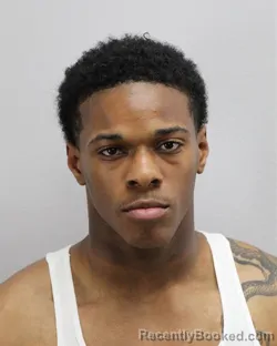 Mugshot of AVEN SHAMAR GENERETT booked in Virginia Beach County, Virginia on March 28, 2026