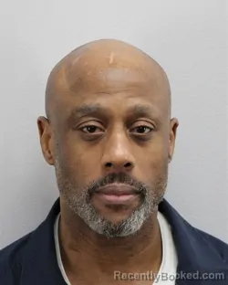 Mugshot of SHELTON LAMONT SHIELDS booked in Virginia Beach County, Virginia on April 27, 2026