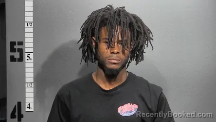 Mugshot of CAMONTE DAVIS booked in Suffolk County, Virginia on April 4, 2026