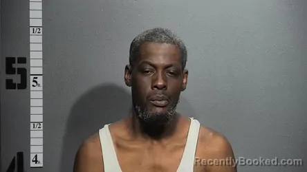 Mugshot of DEON LAMONT EVERETTE booked in Suffolk County, Virginia on March 19, 2026